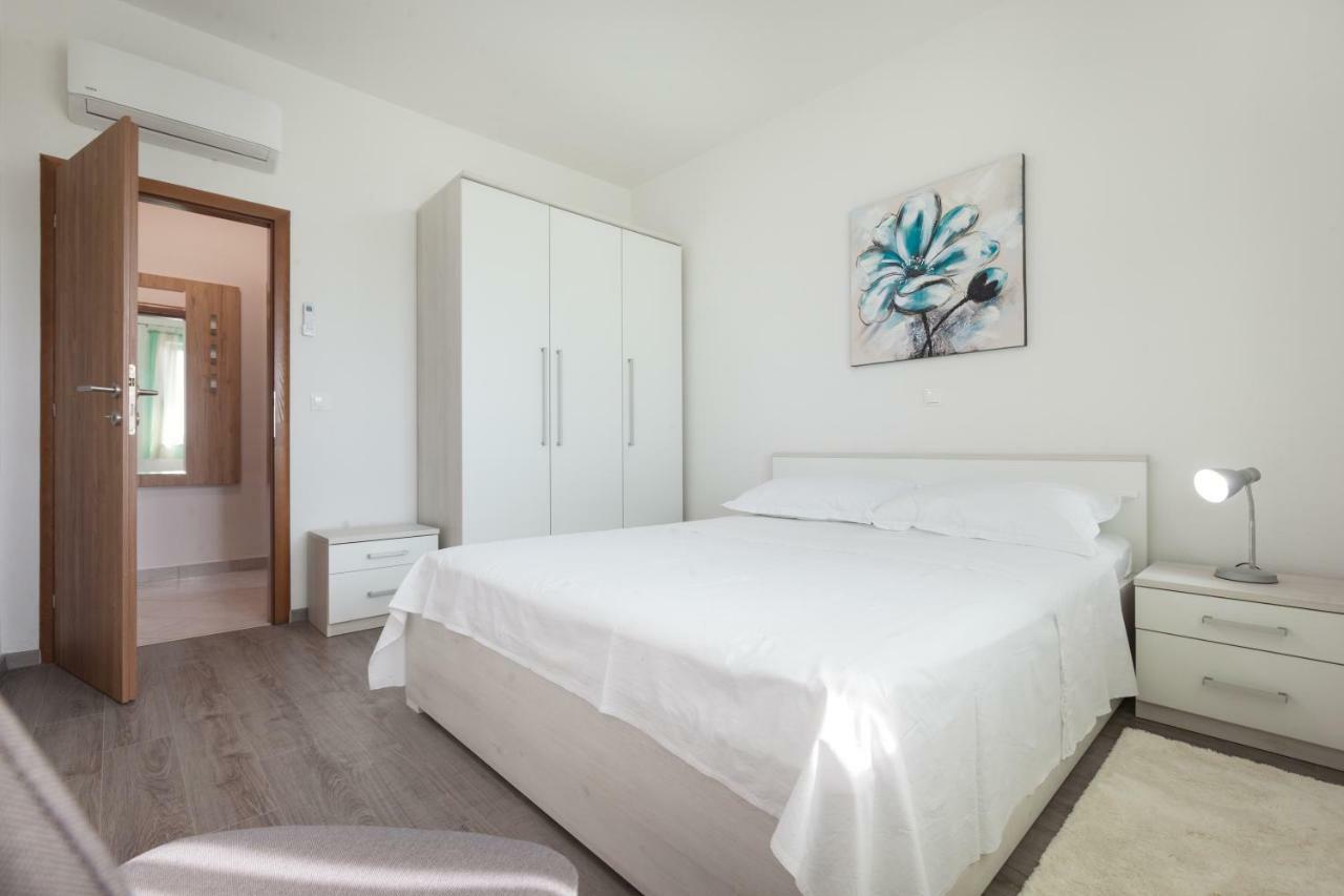מאקרסקה Apartments Turtle Gardens מראה חיצוני תמונה